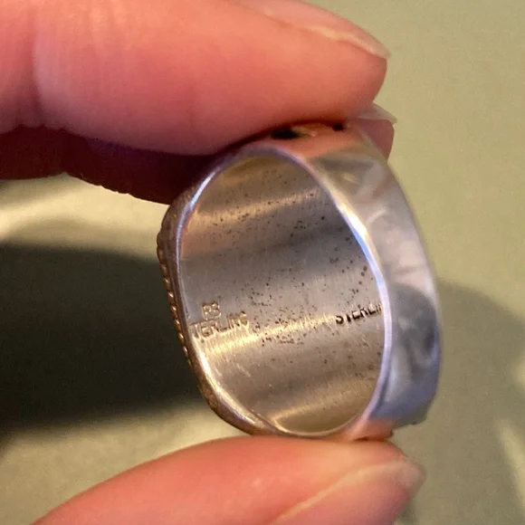 Vintage Sterling Silver Ring with Purple Stone - Picture 4 of 4